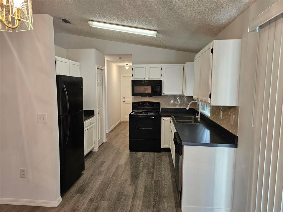 For Rent: $1,499 (2 beds, 2 baths, 1050 Square Feet)