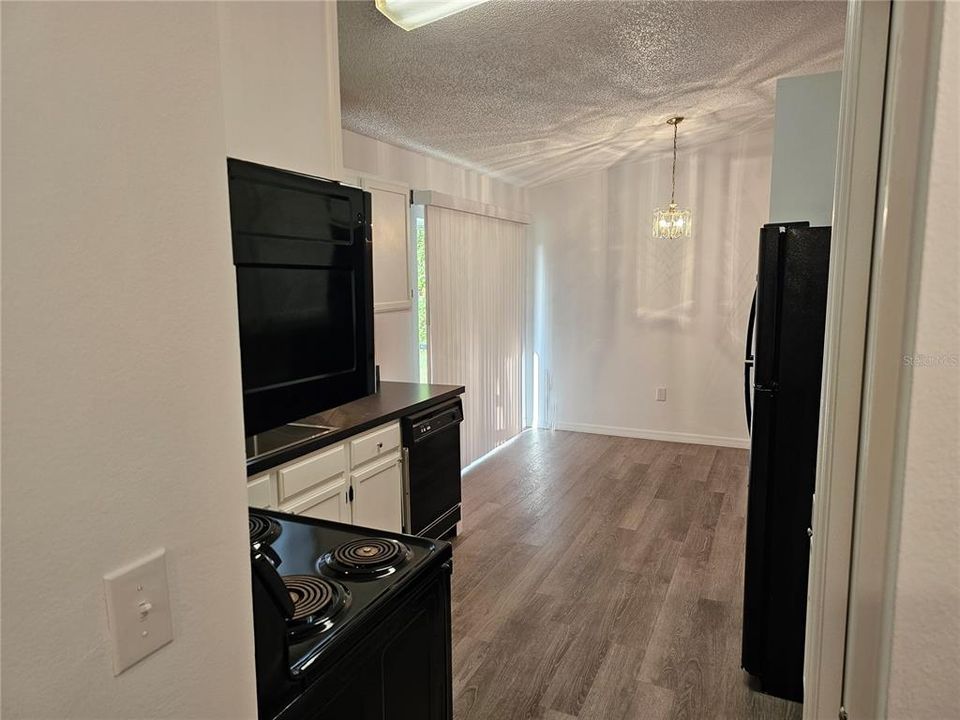 For Rent: $1,499 (2 beds, 2 baths, 1050 Square Feet)