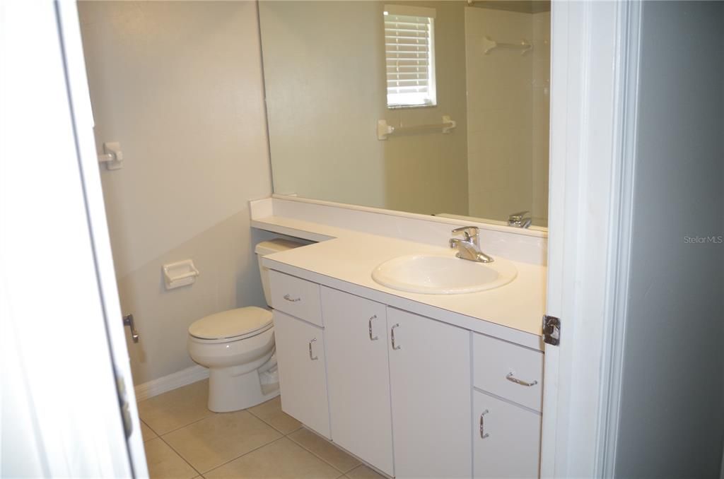 For Rent: $2,250 (3 beds, 2 baths, 1594 Square Feet)