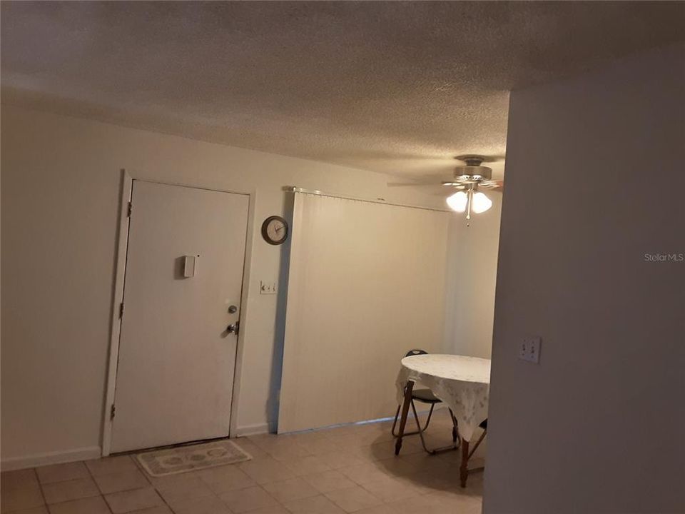 For Sale: $169,000 (1 beds, 1 baths, 636 Square Feet)