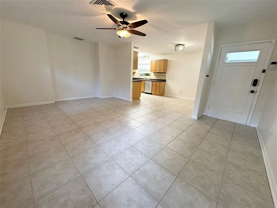 For Rent: $2,850 (3 beds, 2 baths, 1416 Square Feet)