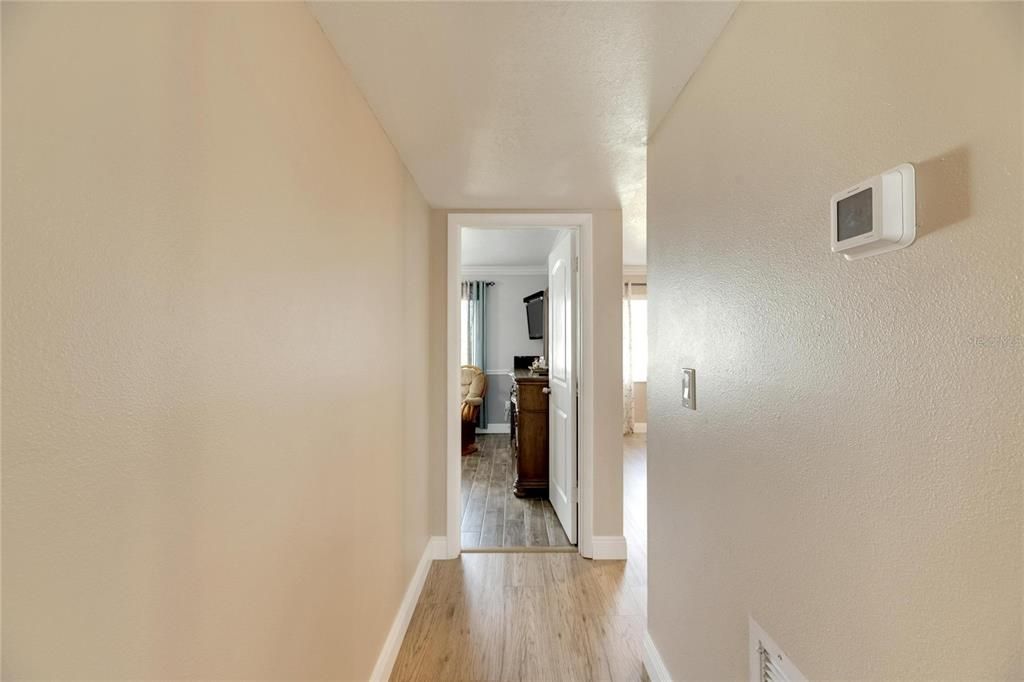 For Sale: $369,900 (2 beds, 2 baths, 1852 Square Feet)