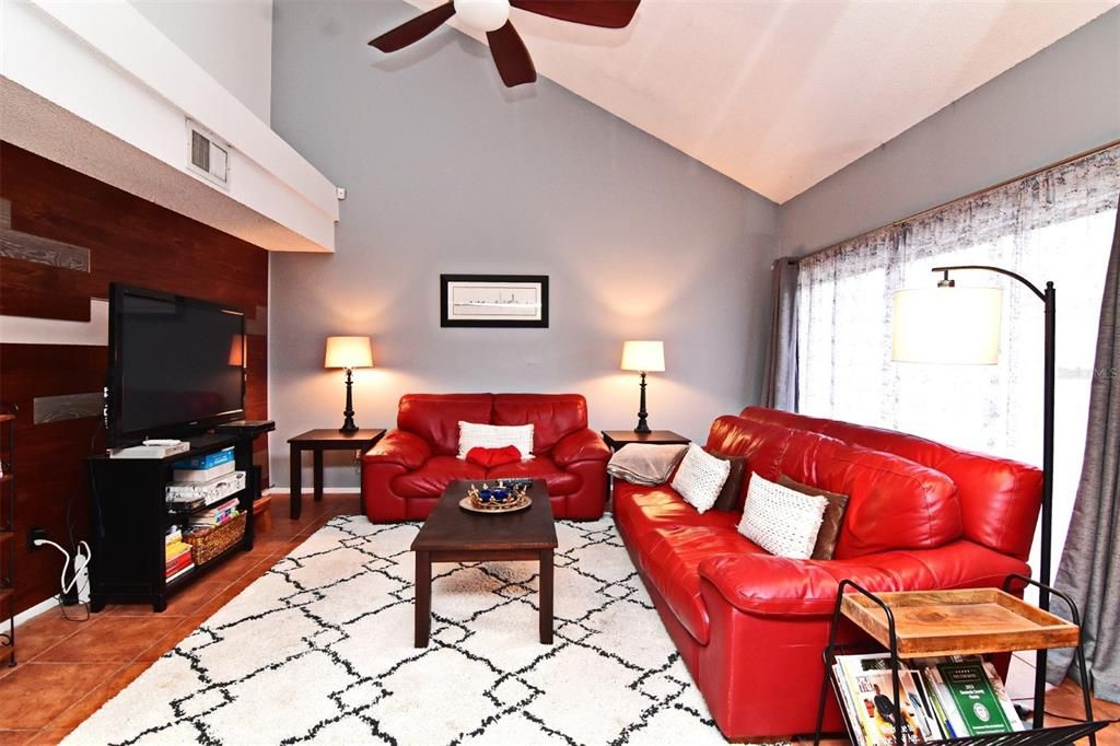 For Sale: $410,000 (2 beds, 2 baths, 1448 Square Feet)