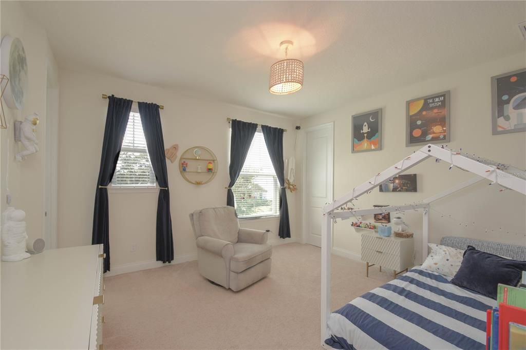 Bedroom 2 - Upstairs front - with En Suite Bathroom and walk-in closet