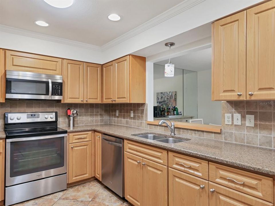 For Sale: $440,000 (2 beds, 2 baths, 1794 Square Feet)