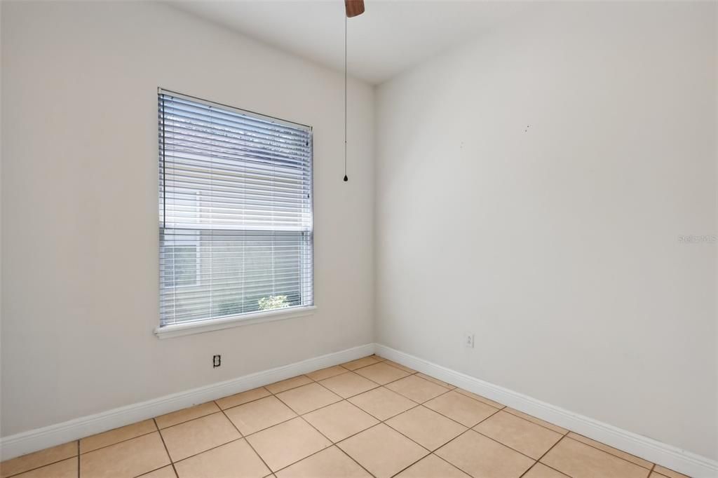 For Sale: $329,900 (2 beds, 2 baths, 1402 Square Feet)