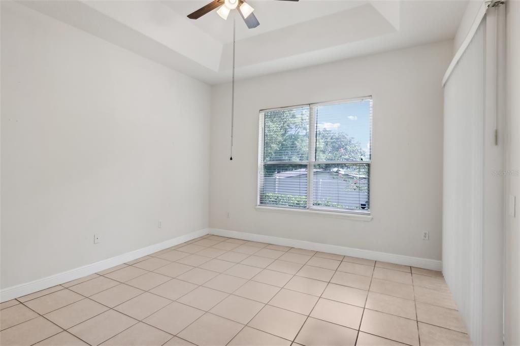 For Sale: $329,900 (2 beds, 2 baths, 1402 Square Feet)