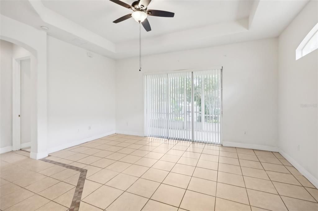 For Sale: $329,900 (2 beds, 2 baths, 1402 Square Feet)