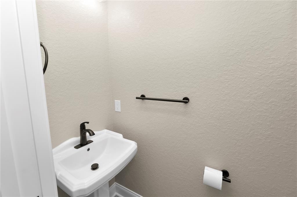 1/2 bathroom