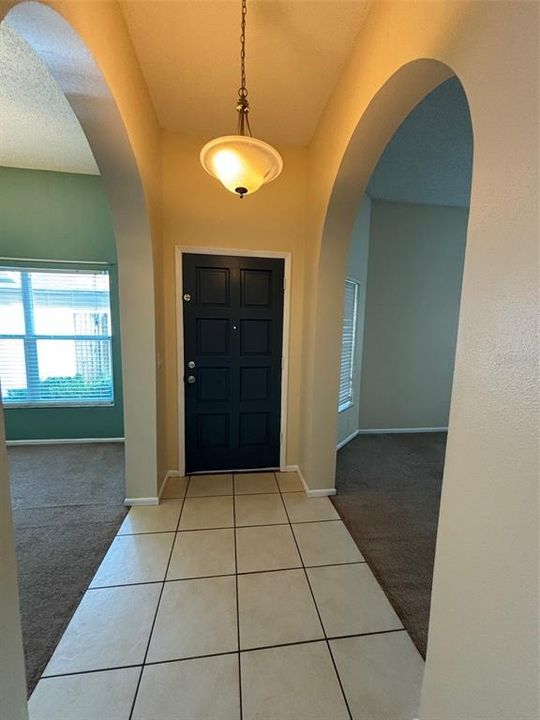 For Rent: $2,350 (3 beds, 2 baths, 1634 Square Feet)