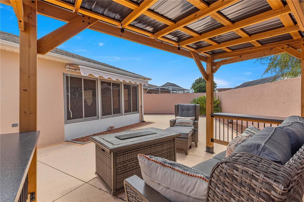 COURTYARD WITH AWNING OVER THE REAL LANAI WINDOWS