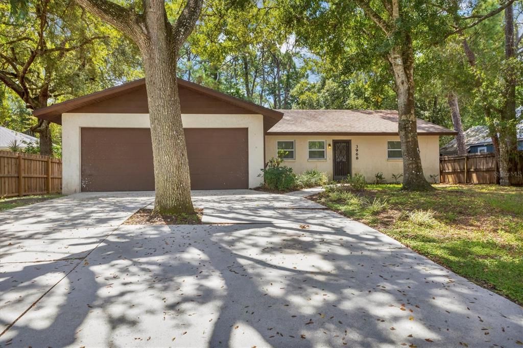 For Sale: $450,000 (3 beds, 2 baths, 1591 Square Feet)