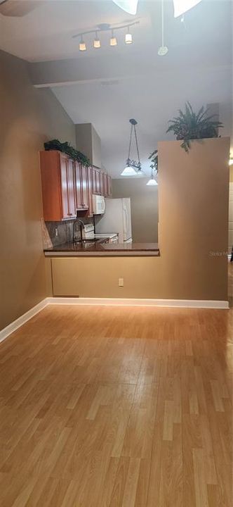 For Sale: $274,900 (2 beds, 2 baths, 1068 Square Feet)