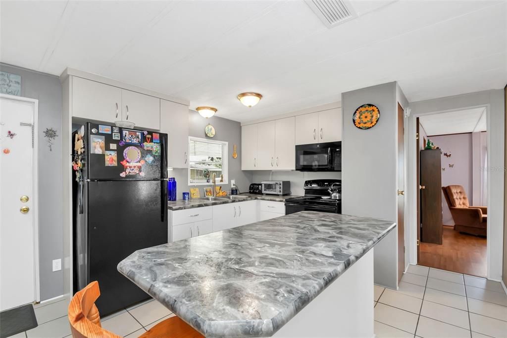 For Sale: $185,000 (3 beds, 2 baths, 1288 Square Feet)