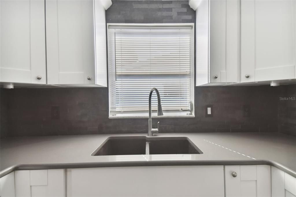 For Sale: $245,000 (2 beds, 2 baths, 1150 Square Feet)