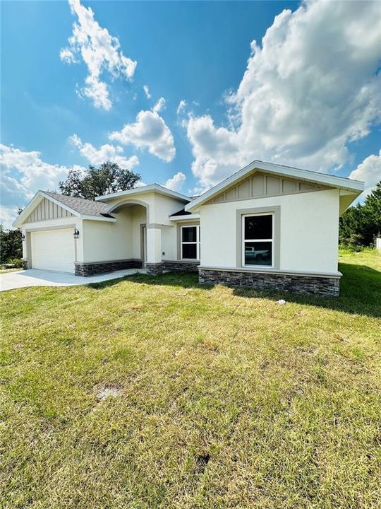 For Sale: $287,000 (3 beds, 2 baths, 1559 Square Feet)