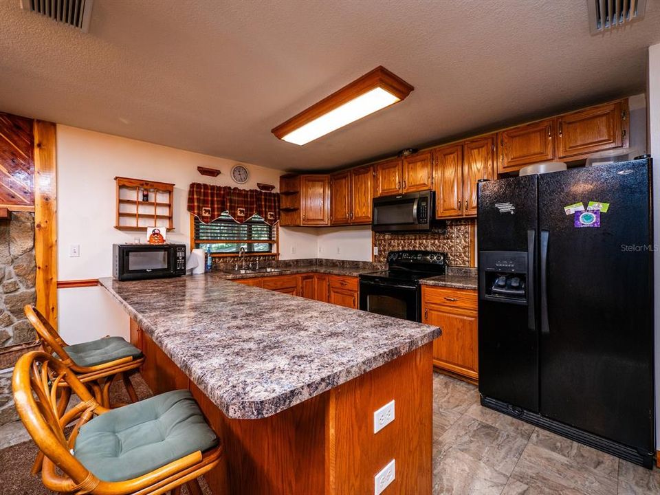 En Venta: $450,000 (4 camas, 3 baños, 3072 Pies cuadrados)