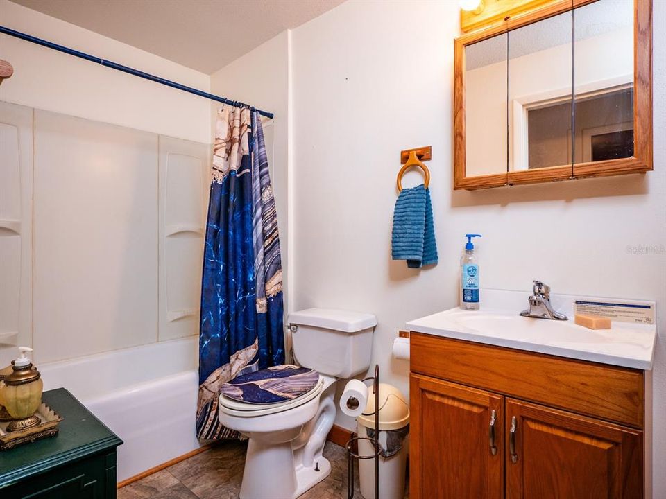 En Venta: $450,000 (4 camas, 3 baños, 3072 Pies cuadrados)