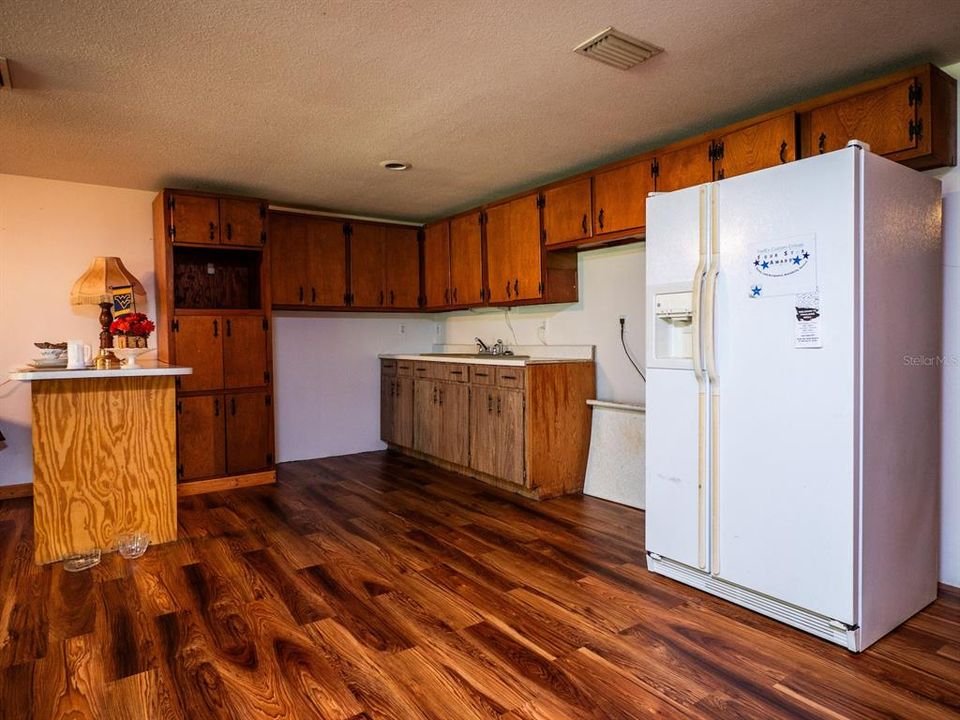 En Venta: $450,000 (4 camas, 3 baños, 3072 Pies cuadrados)