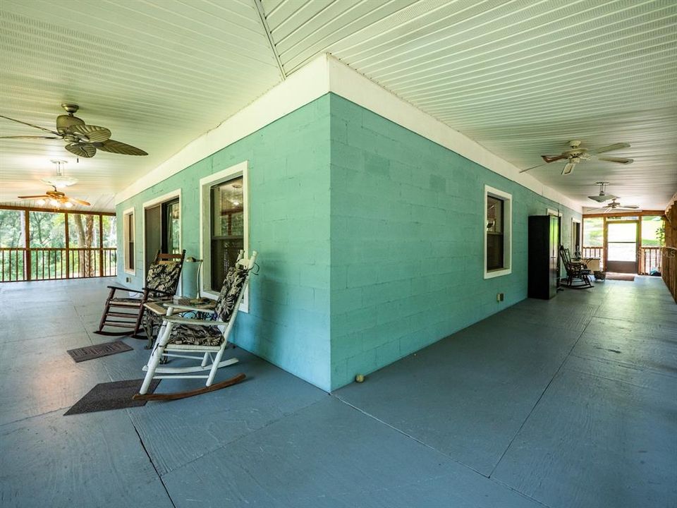 En Venta: $450,000 (4 camas, 3 baños, 3072 Pies cuadrados)