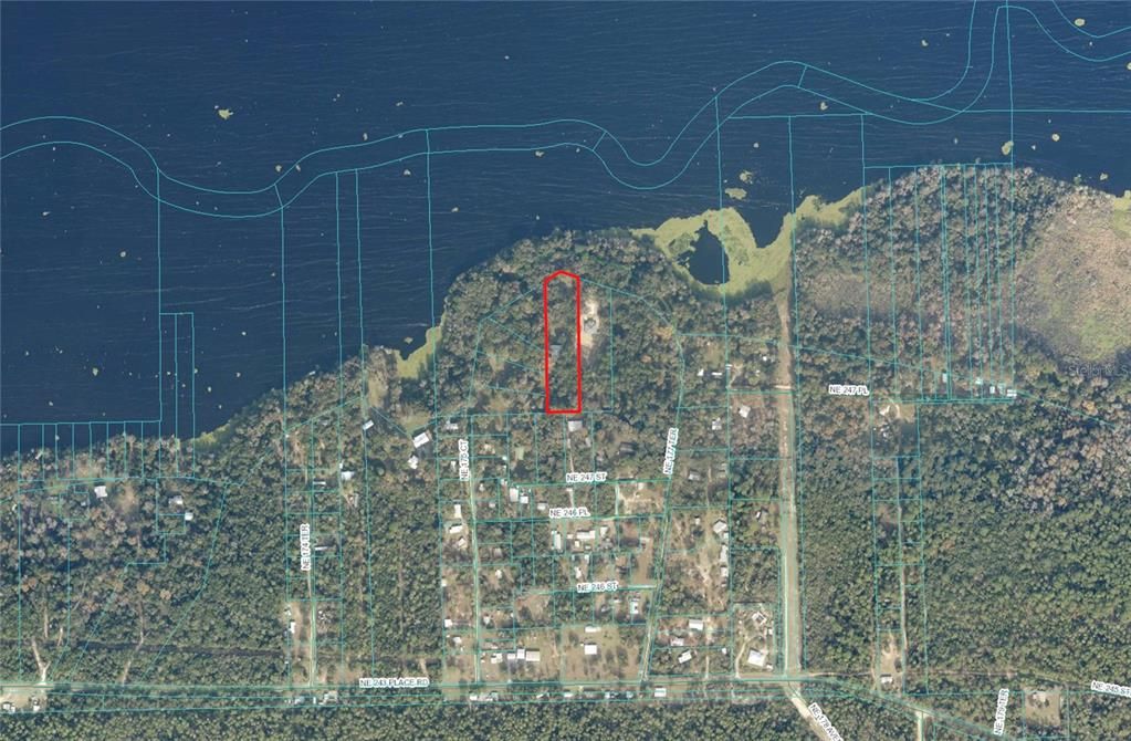 En Venta: $450,000 (4 camas, 3 baños, 3072 Pies cuadrados)