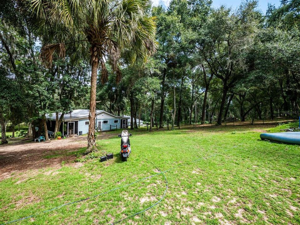 En Venta: $450,000 (4 camas, 3 baños, 3072 Pies cuadrados)