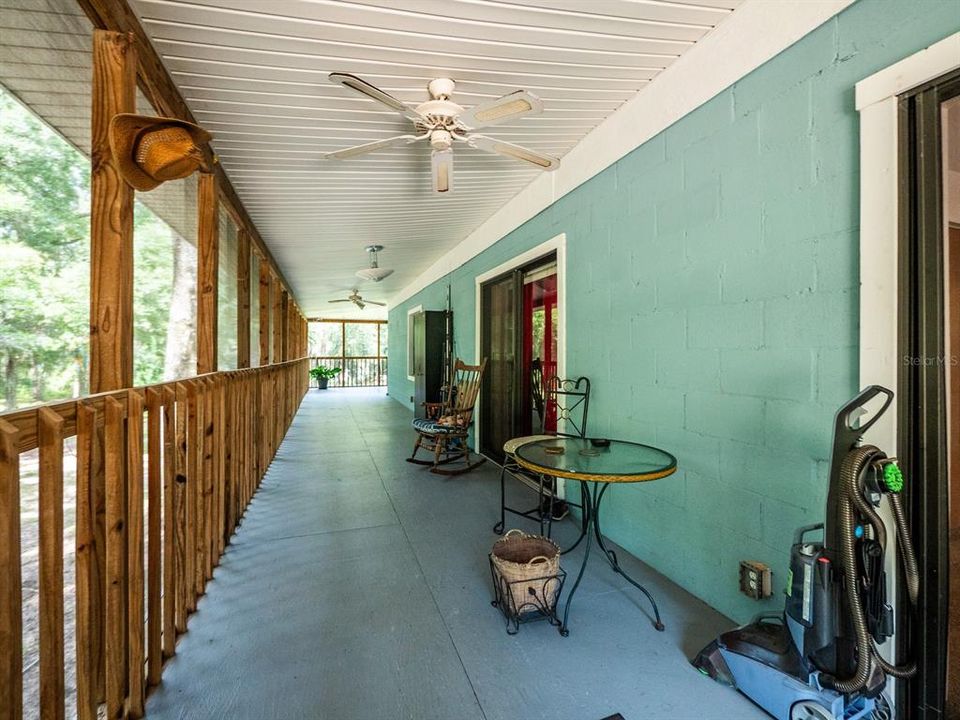 En Venta: $450,000 (4 camas, 3 baños, 3072 Pies cuadrados)