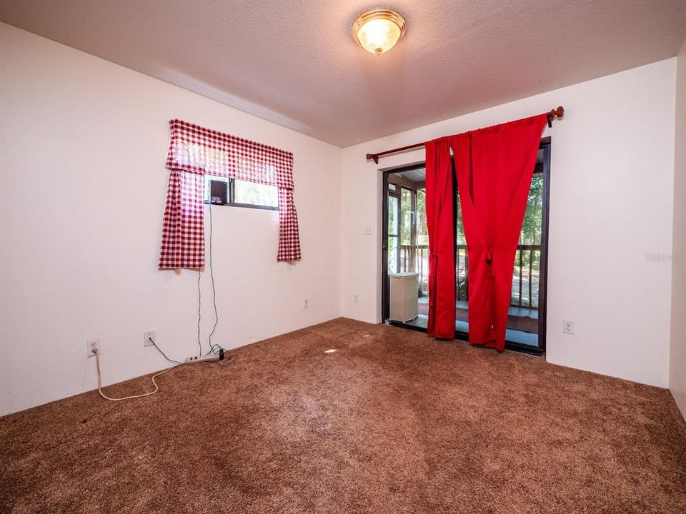 En Venta: $450,000 (4 camas, 3 baños, 3072 Pies cuadrados)