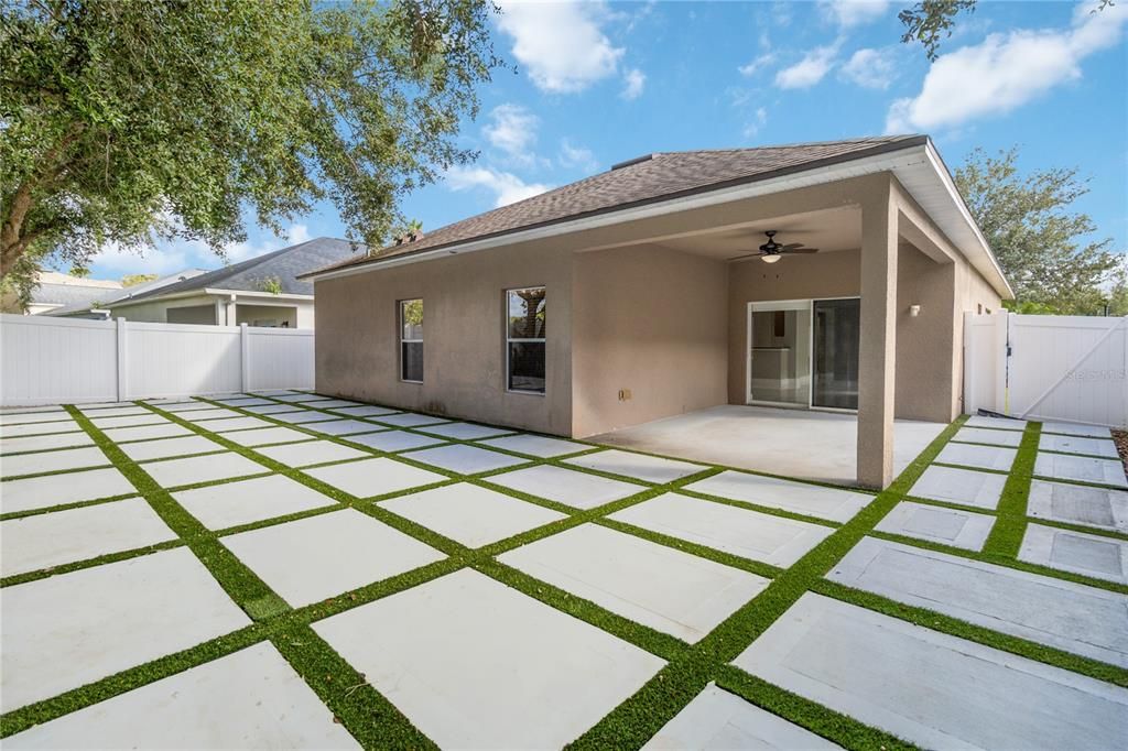 For Sale: $425,000 (3 beds, 2 baths, 1706 Square Feet)