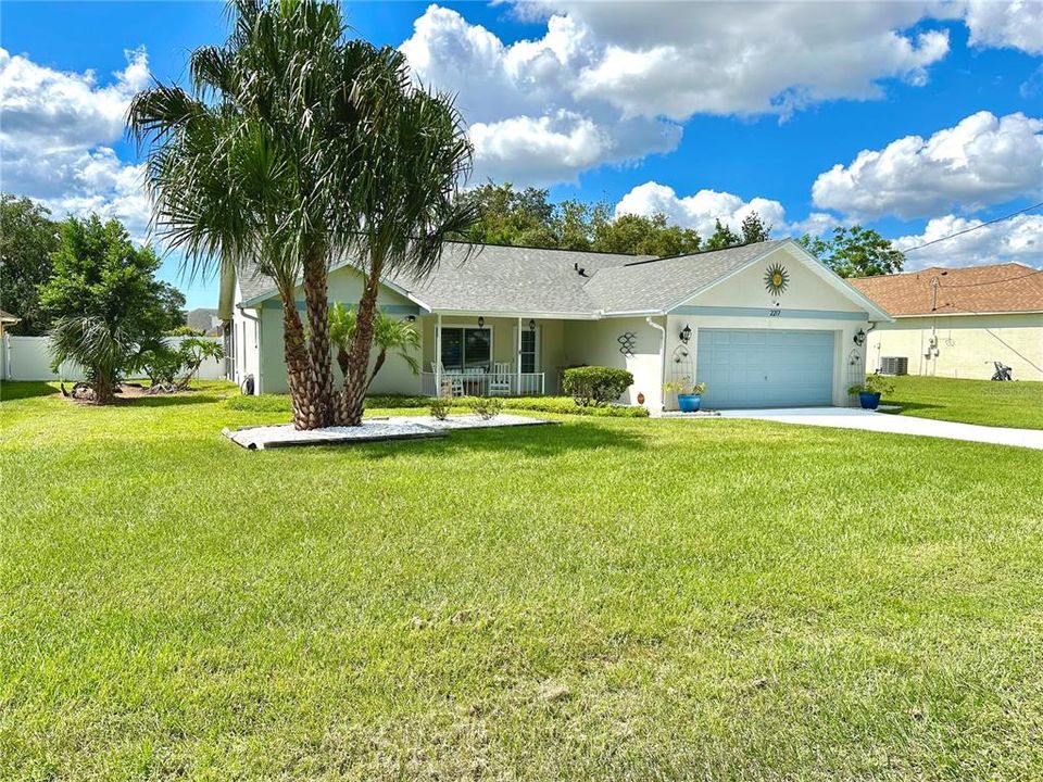 Active With Contract: $349,900 (3 beds, 2 baths, 1533 Square Feet)