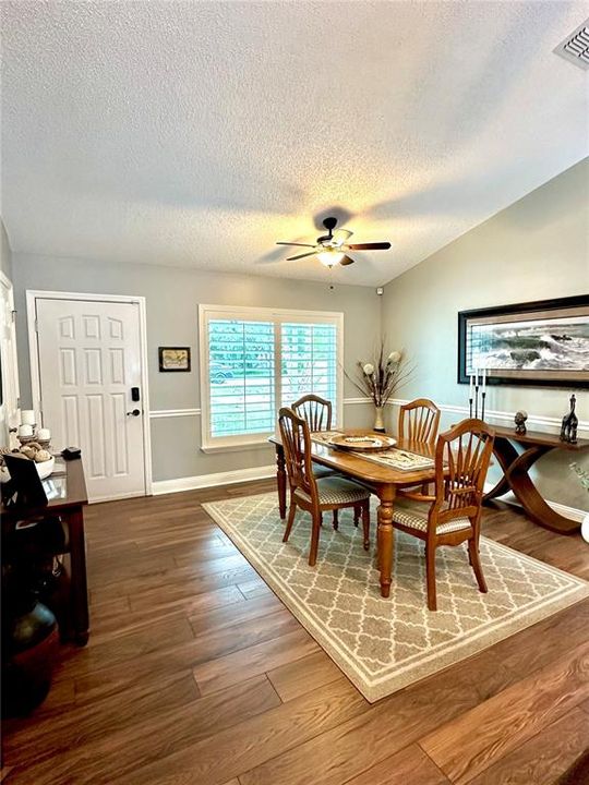 Active With Contract: $349,900 (3 beds, 2 baths, 1533 Square Feet)