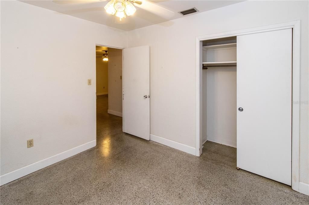 For Sale: $224,000 (2 beds, 1 baths, 1104 Square Feet)