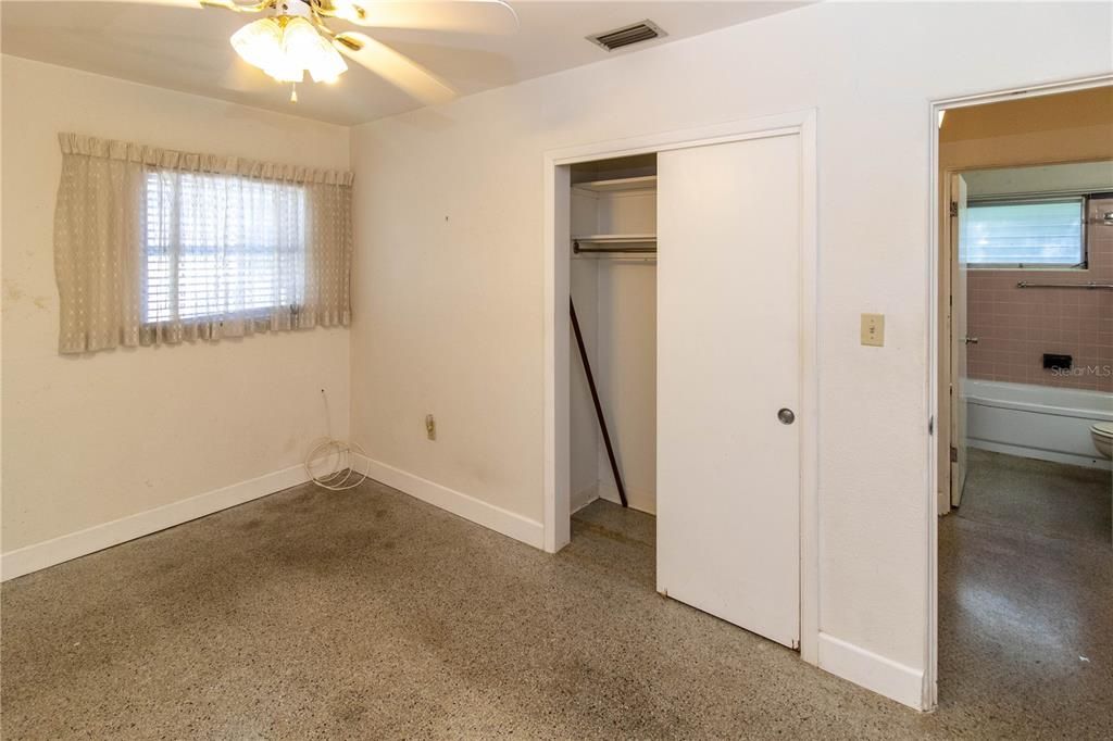 For Sale: $224,000 (2 beds, 1 baths, 1104 Square Feet)