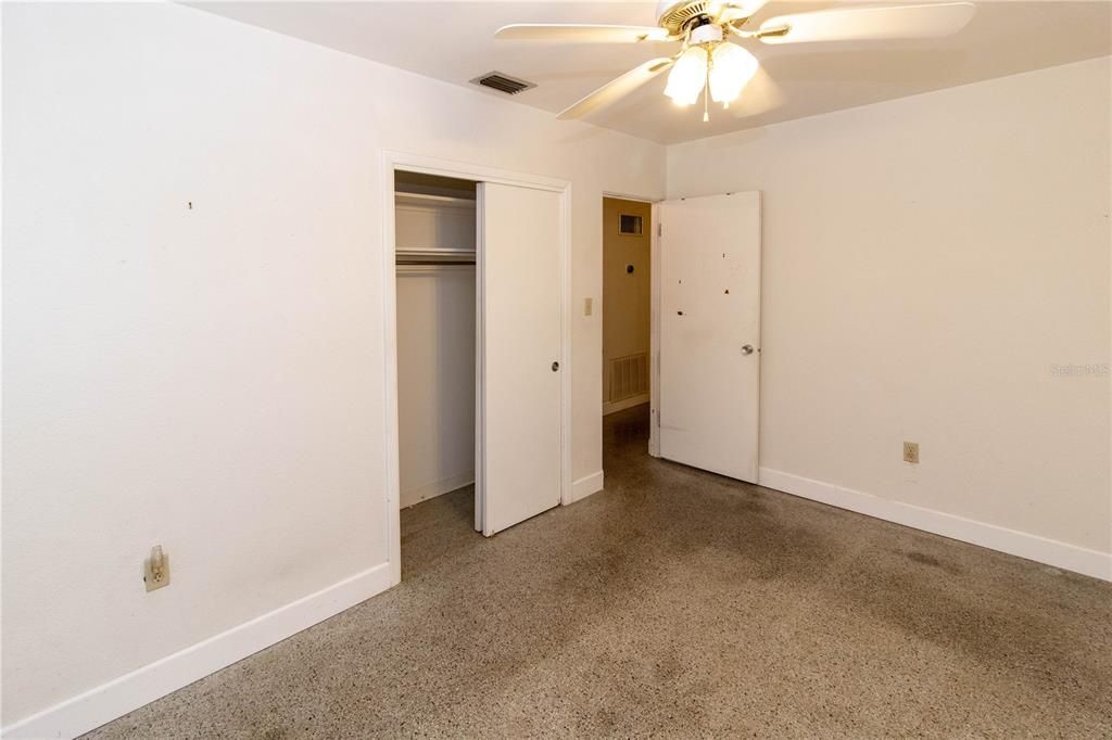 For Sale: $224,000 (2 beds, 1 baths, 1104 Square Feet)