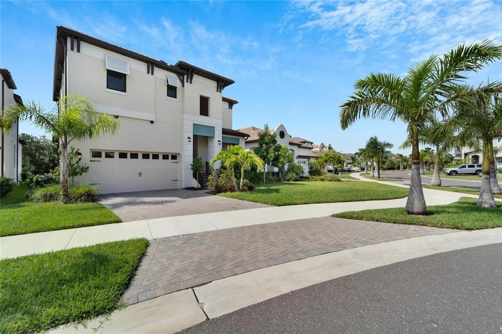 For Sale: $625,000 (3 beds, 2 baths, 2447 Square Feet)