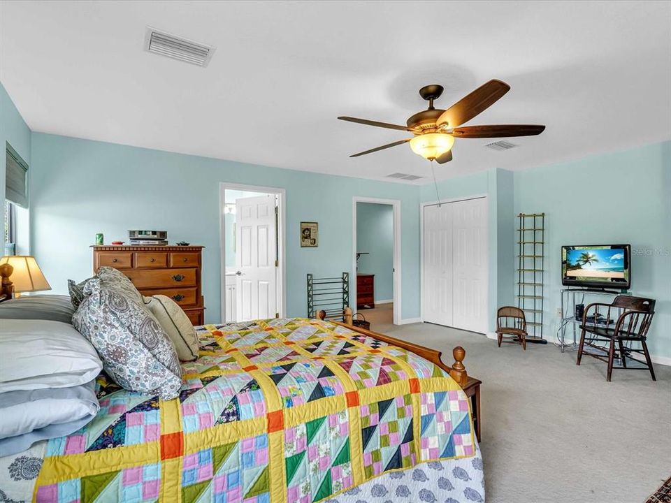 LOFT BEDROOM