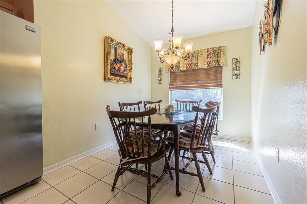 For Sale: $380,000 (2 beds, 2 baths, 1474 Square Feet)