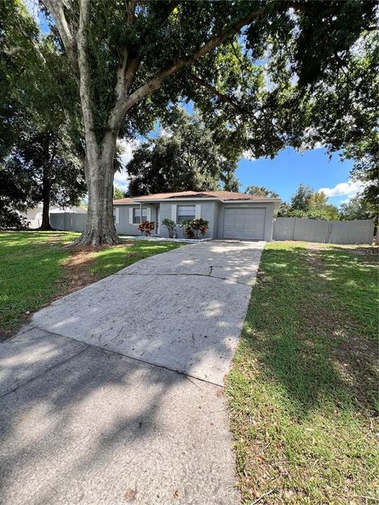 Active With Contract: $249,999 (3 beds, 2 baths, 1079 Square Feet)