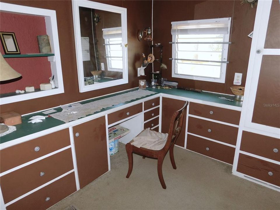 For Sale: $129,900 (2 beds, 2 baths, 1056 Square Feet)