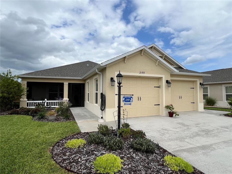 Active With Contract: $489,900 (3 beds, 2 baths, 1743 Square Feet)