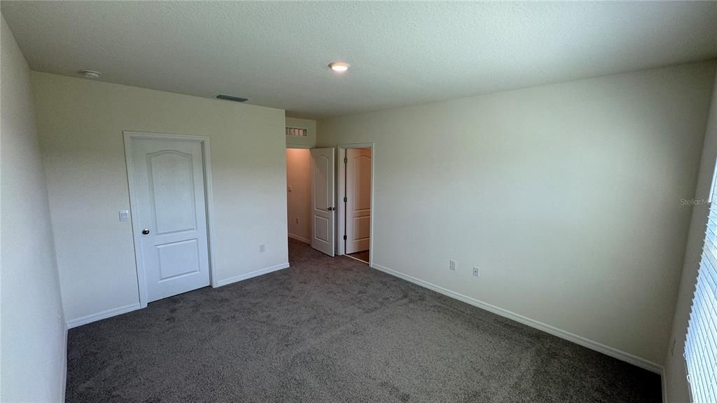 For Rent: $2,450 (3 beds, 2 baths, 1758 Square Feet)