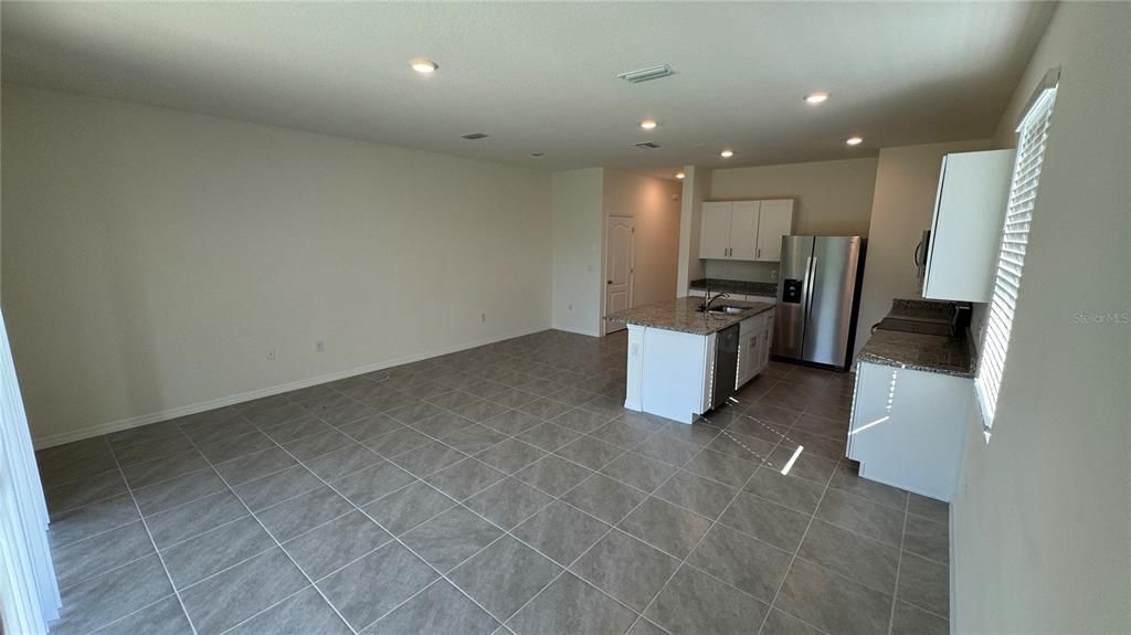 For Rent: $2,450 (3 beds, 2 baths, 1758 Square Feet)