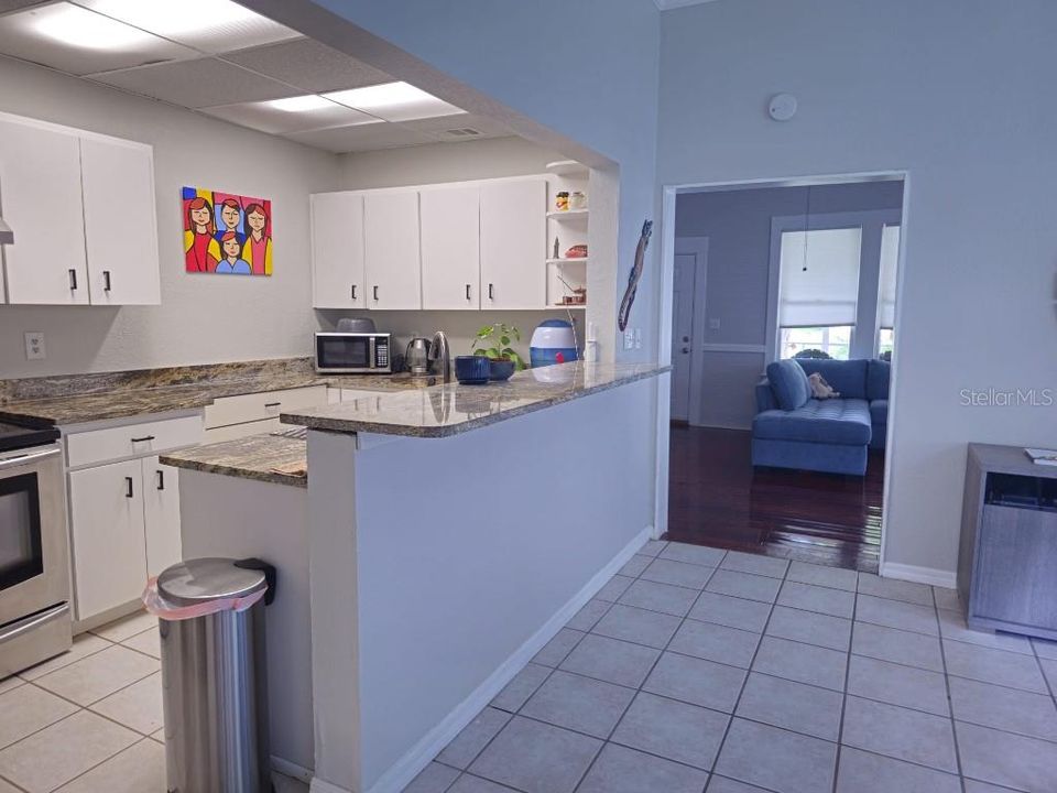 For Sale: $307,000 (3 beds, 2 baths, 1395 Square Feet)