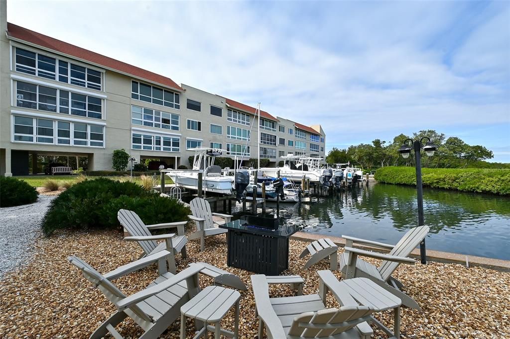 For Sale: $875,000 (2 beds, 2 baths, 1312 Square Feet)