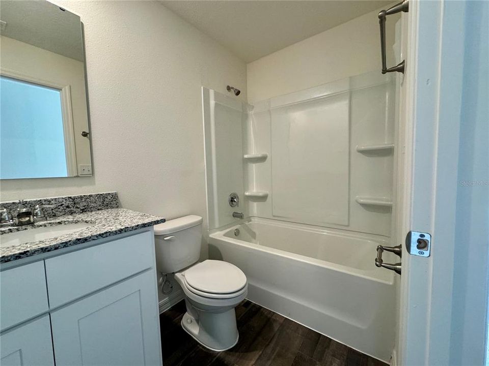 For Rent: $1,895 (3 beds, 2 baths, 1272 Square Feet)