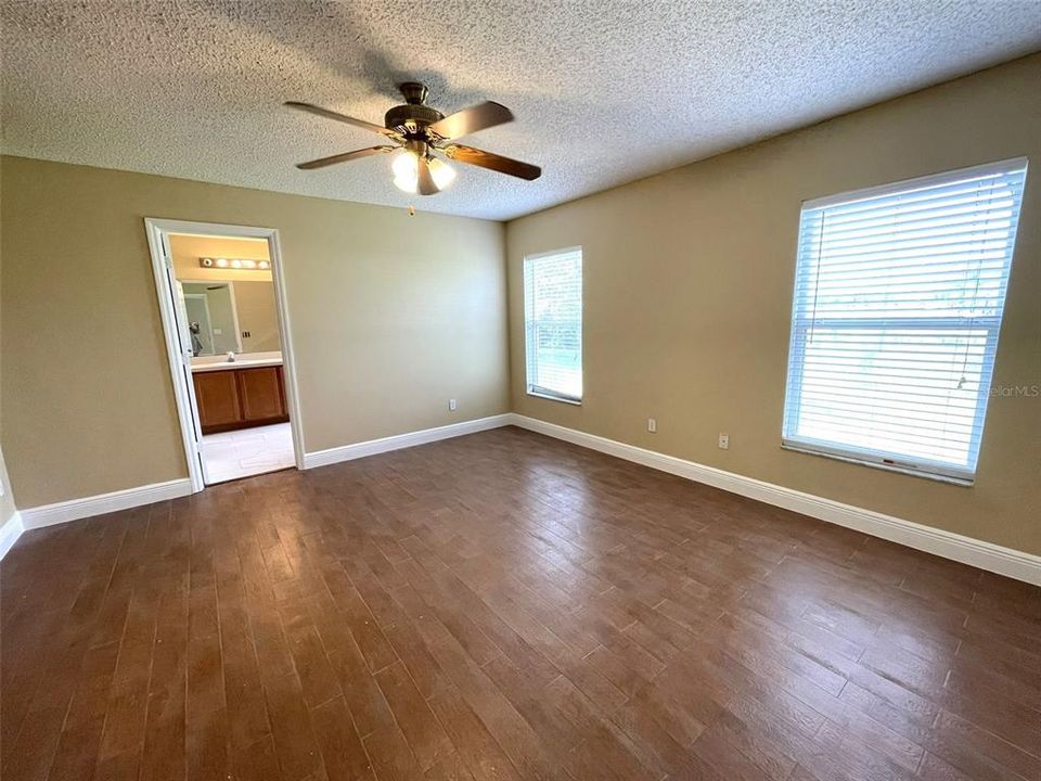 For Rent: $2,400 (4 beds, 3 baths, 2208 Square Feet)