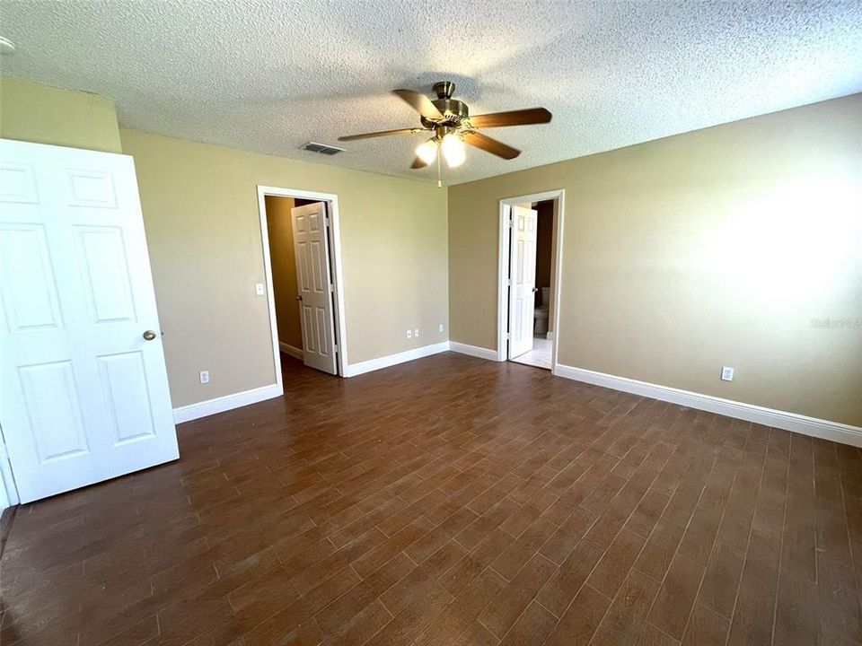 For Rent: $2,400 (4 beds, 3 baths, 2208 Square Feet)