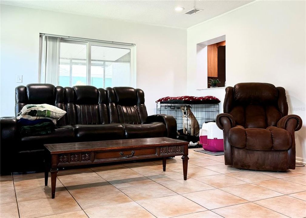 For Sale: $150,000 (3 beds, 2 baths, 1570 Square Feet)