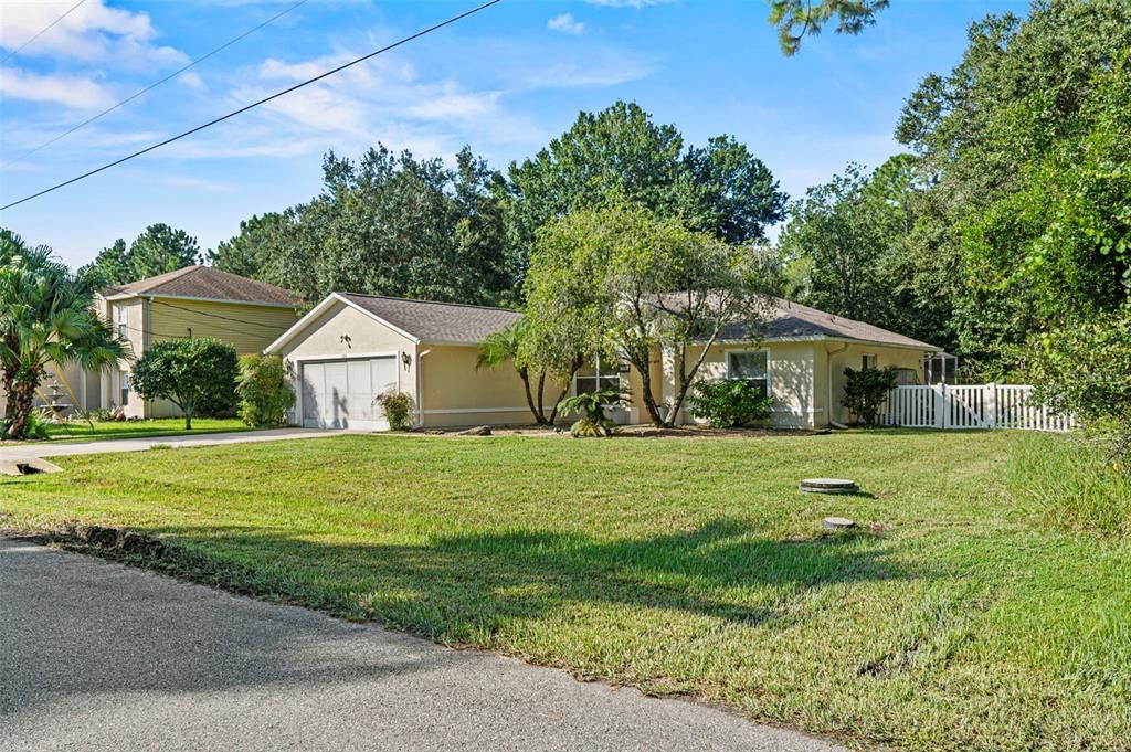 For Sale: $399,000 (3 beds, 2 baths, 1531 Square Feet)