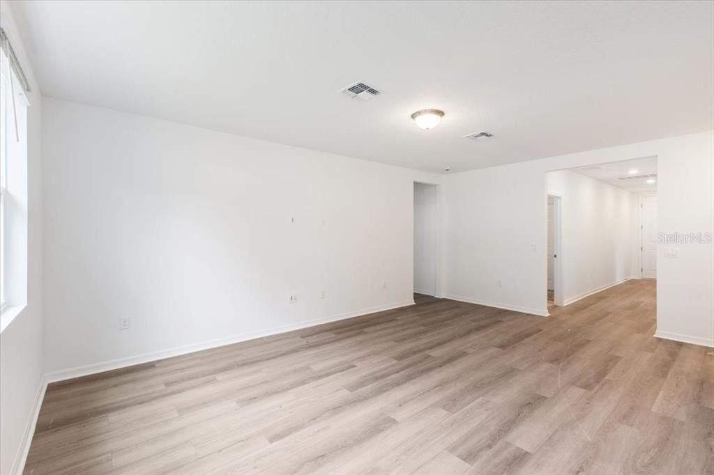 For Sale: $341,110 (3 beds, 2 baths, 1491 Square Feet)